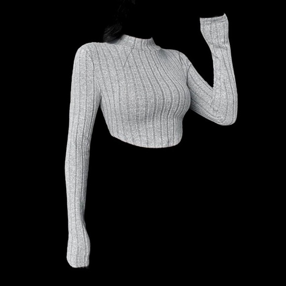 Gray Ribbed Crop Top - Picture 3 of 4